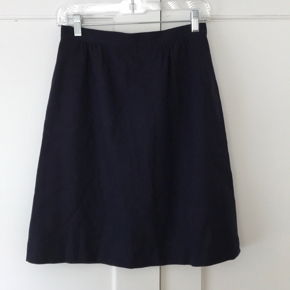 Vintage < 100% wool skirt